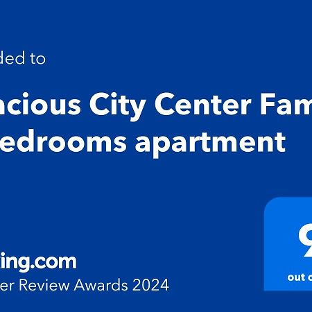 Spacious City Center Family 2 Bedrooms Apartment Riga Esterno foto