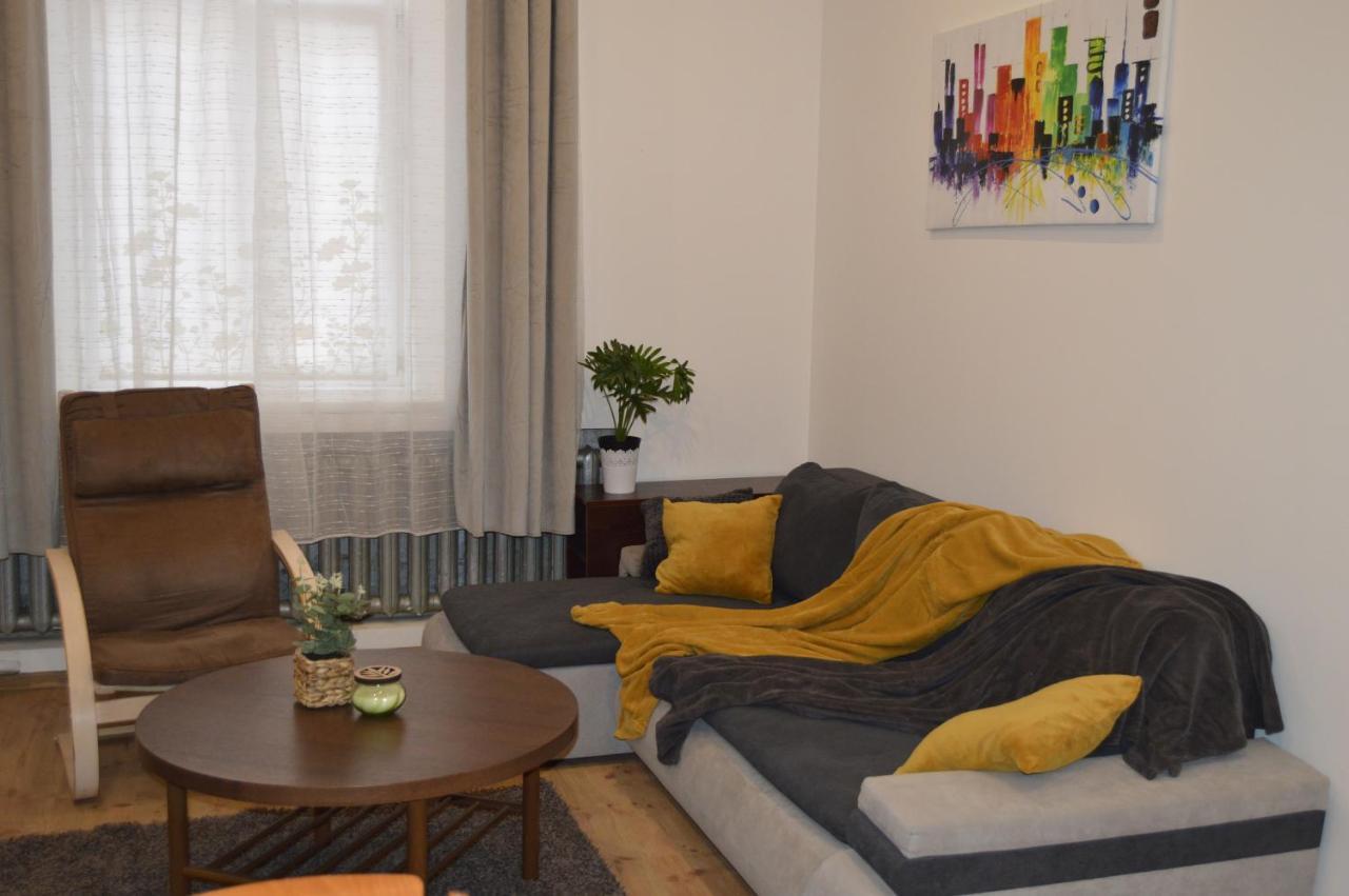 Spacious City Center Family 2 Bedrooms Apartment Riga Esterno foto