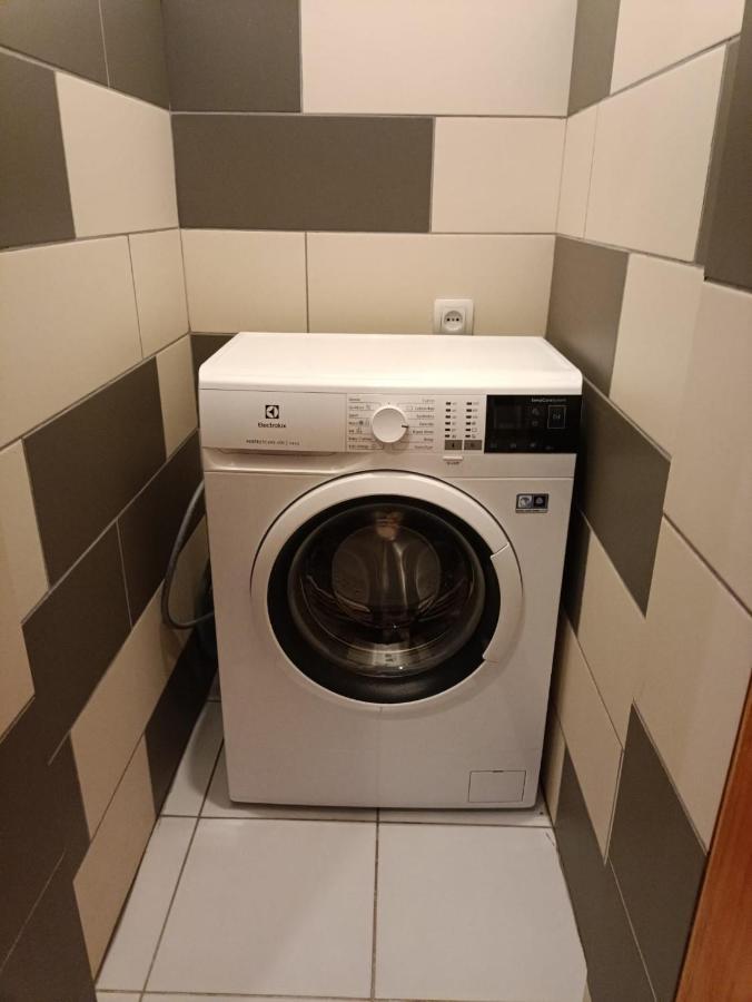 Spacious City Center Family 2 Bedrooms Apartment Riga Esterno foto