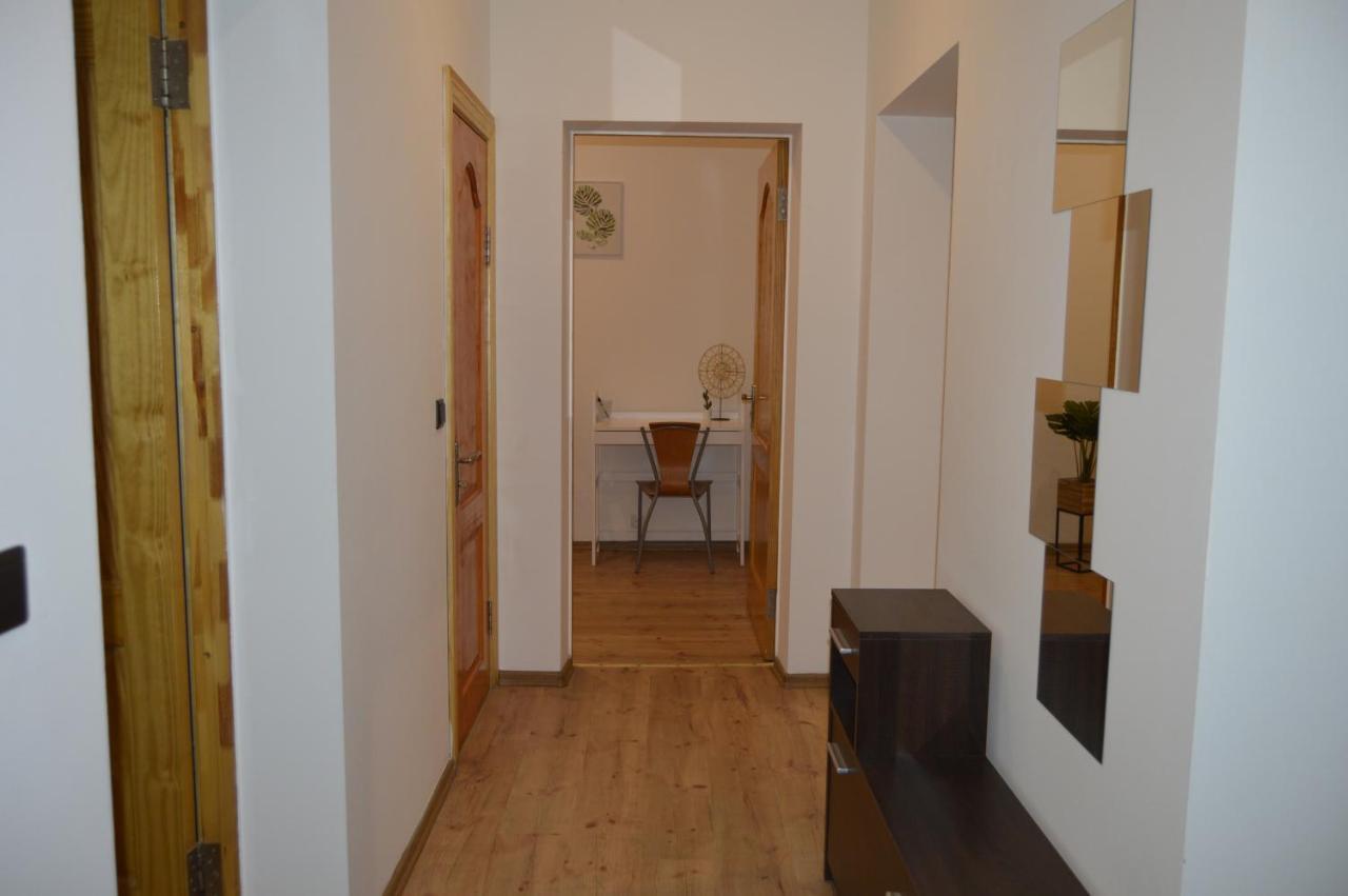 Spacious City Center Family 2 Bedrooms Apartment Riga Esterno foto