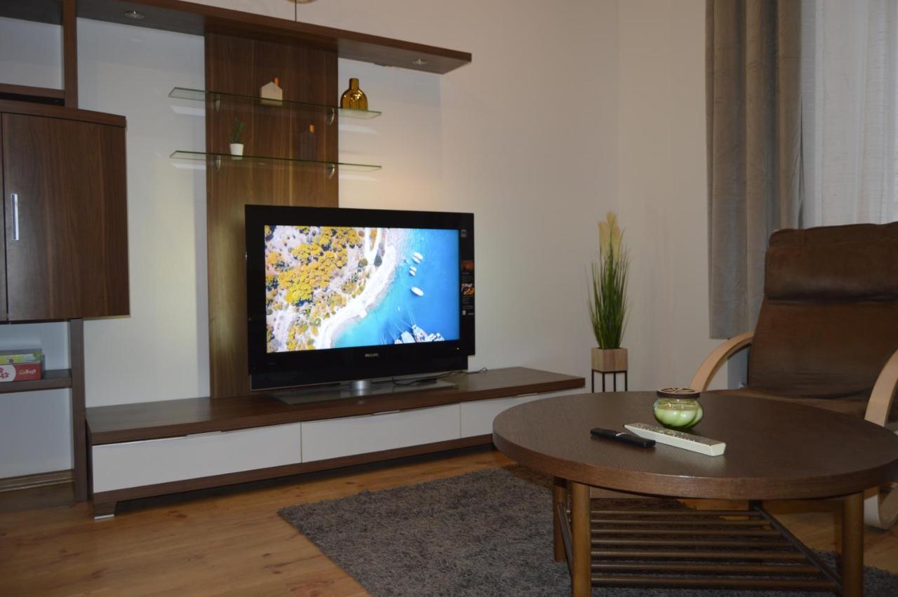 Spacious City Center Family 2 Bedrooms Apartment Riga Esterno foto
